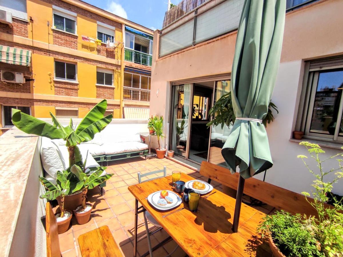 Manuela Nogales Apartments! Малага Екстер'єр фото