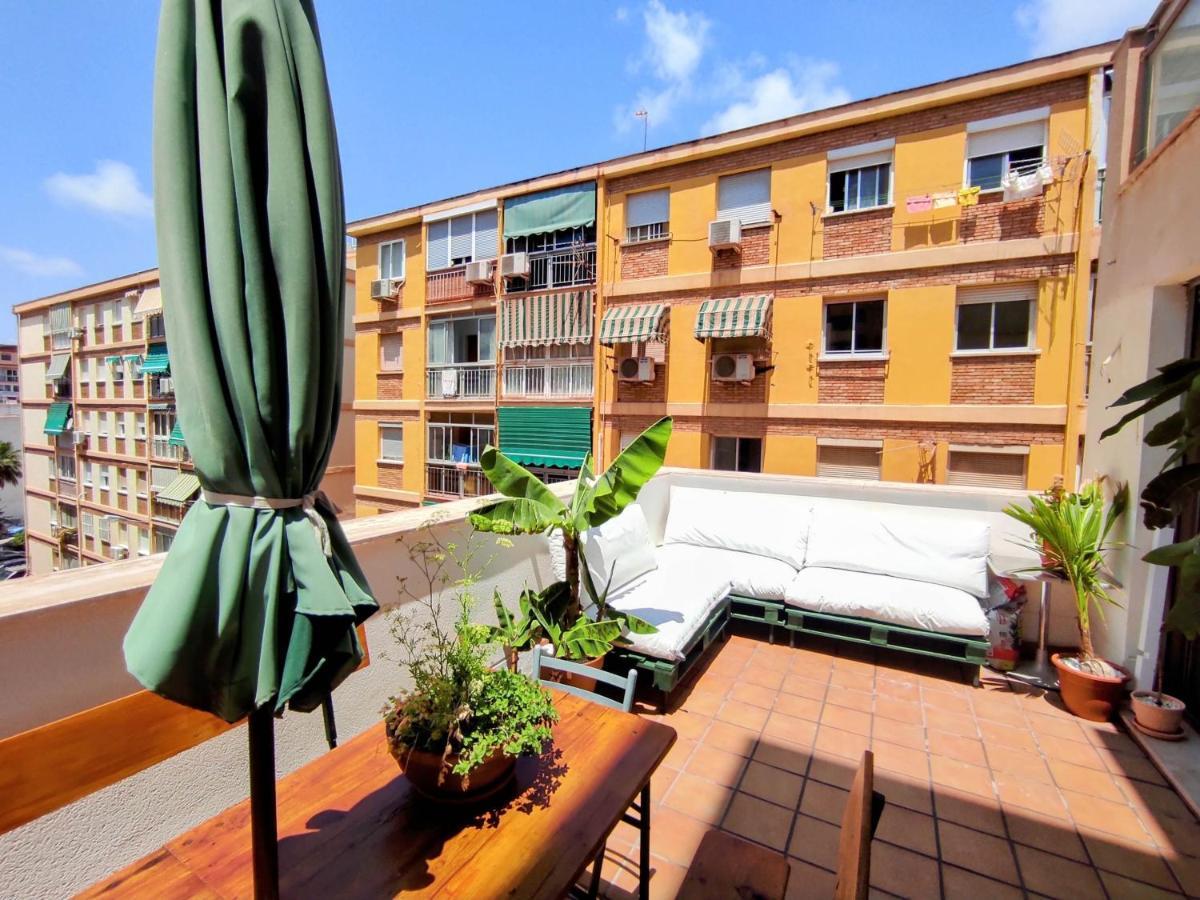 Manuela Nogales Apartments! Малага Екстер'єр фото