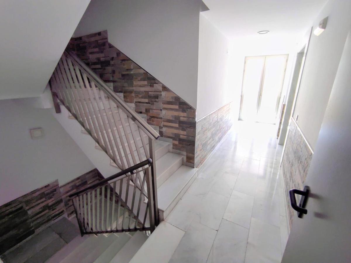 Manuela Nogales Apartments! Малага Екстер'єр фото
