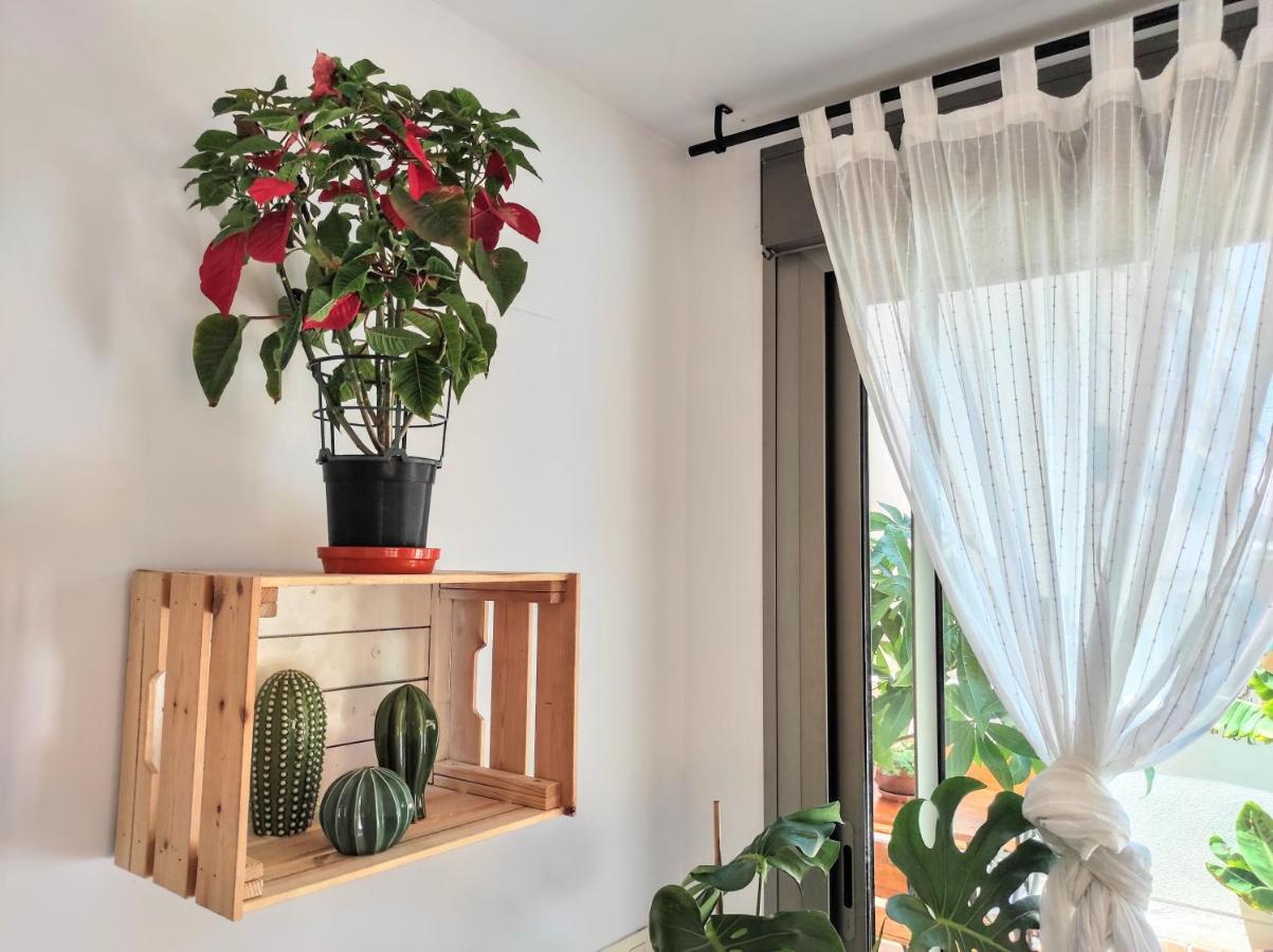 Manuela Nogales Apartments! Малага Екстер'єр фото