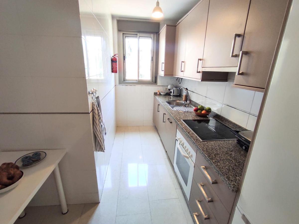 Manuela Nogales Apartments! Малага Екстер'єр фото
