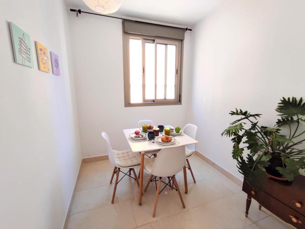 Manuela Nogales Apartments! Малага Екстер'єр фото