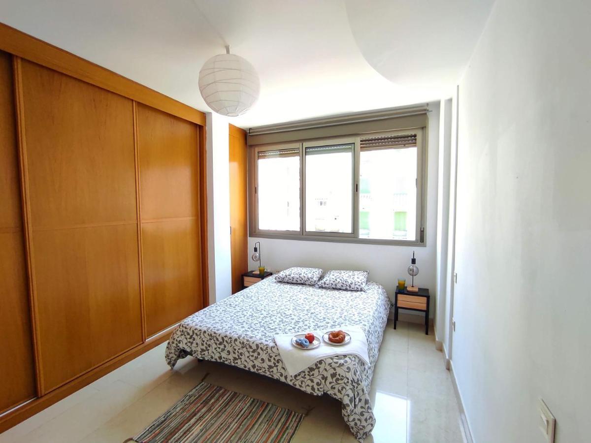 Manuela Nogales Apartments! Малага Екстер'єр фото