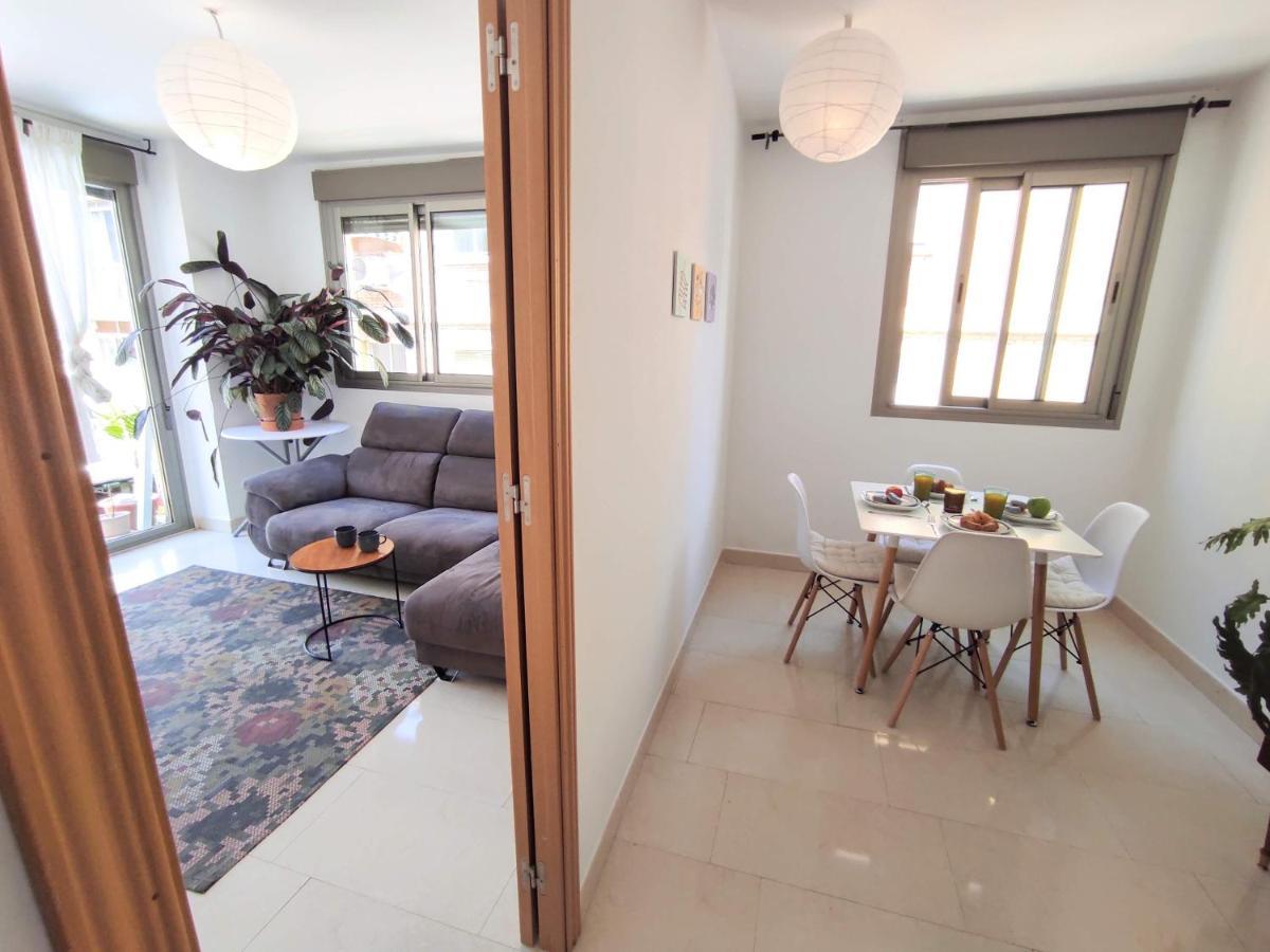 Manuela Nogales Apartments! Малага Екстер'єр фото
