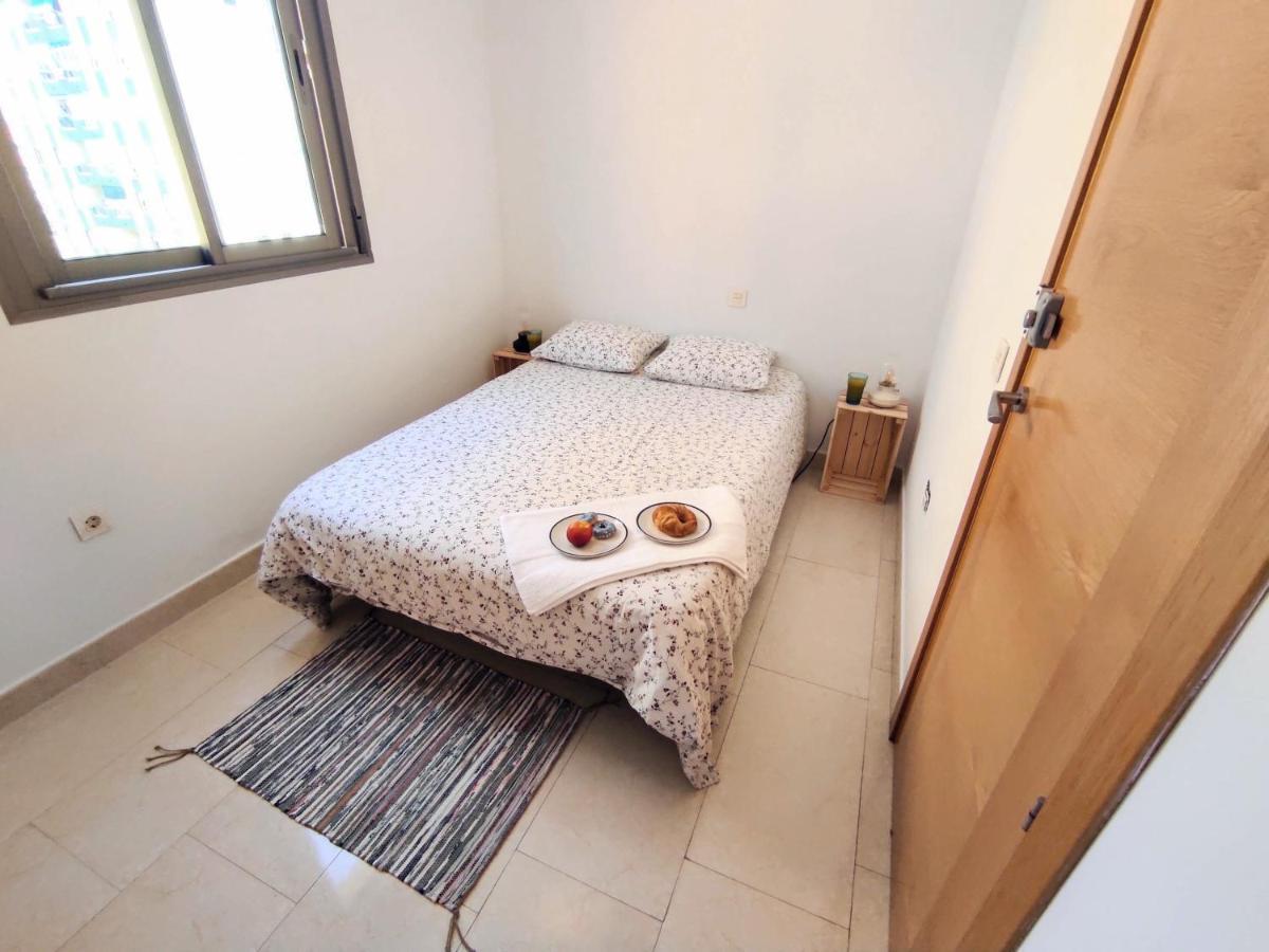 Manuela Nogales Apartments! Малага Екстер'єр фото